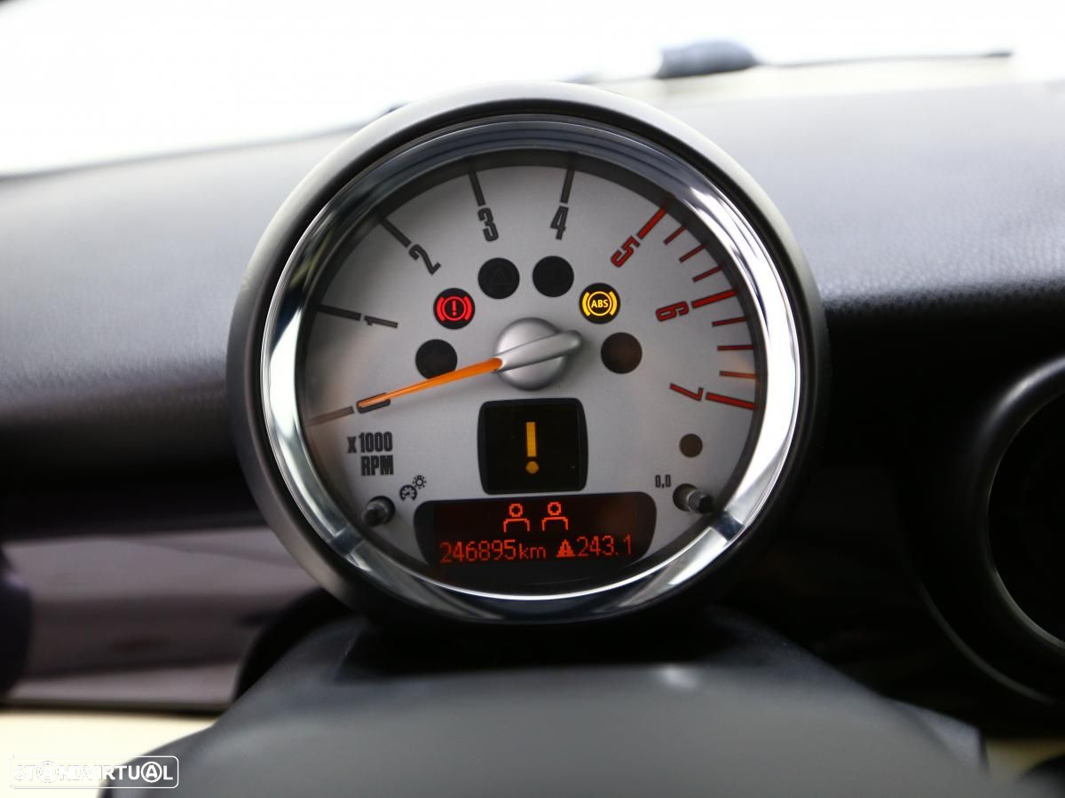 MINI 3 Portas Cooper D - 10