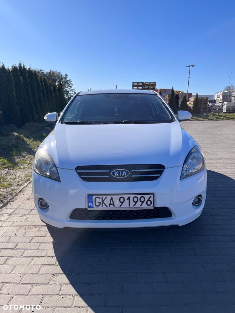 Kia Ceed - 1