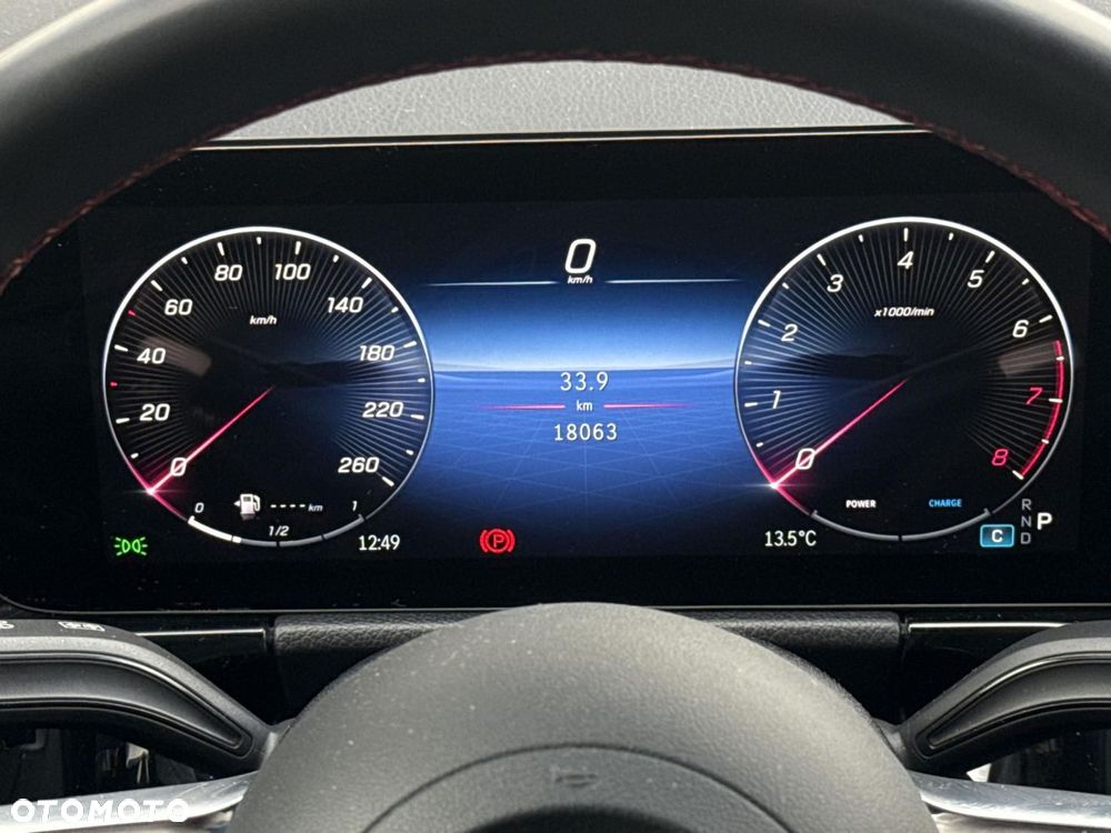 Mercedes-Benz GLA - 16