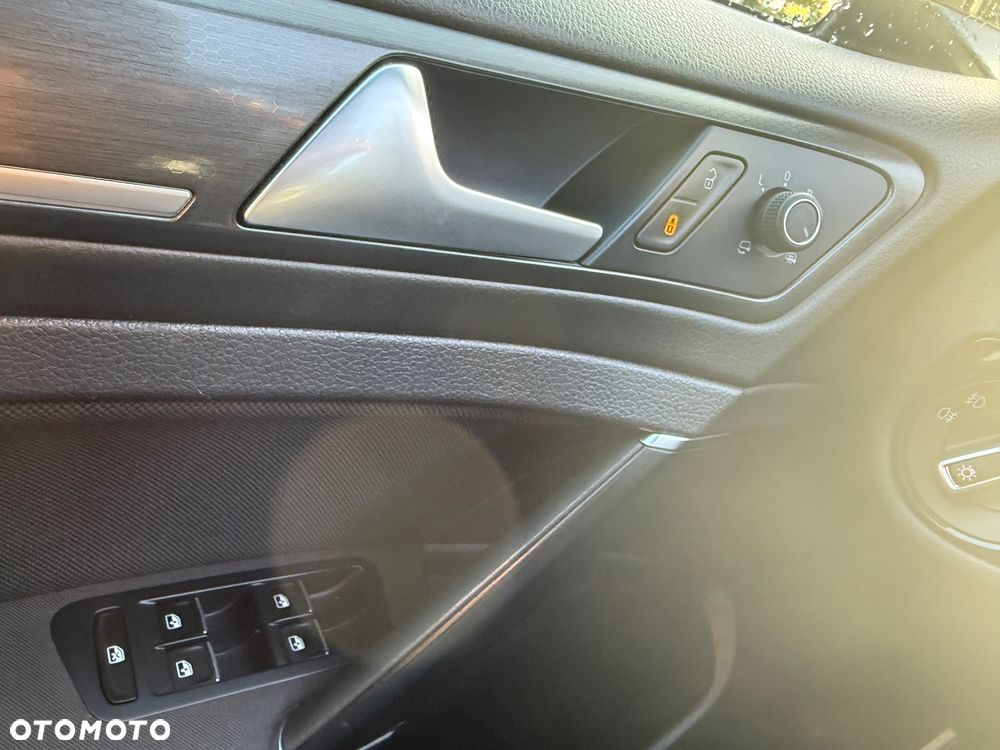 Volkswagen Golf VII 2.0 TDI BMT GTD DSG - 28