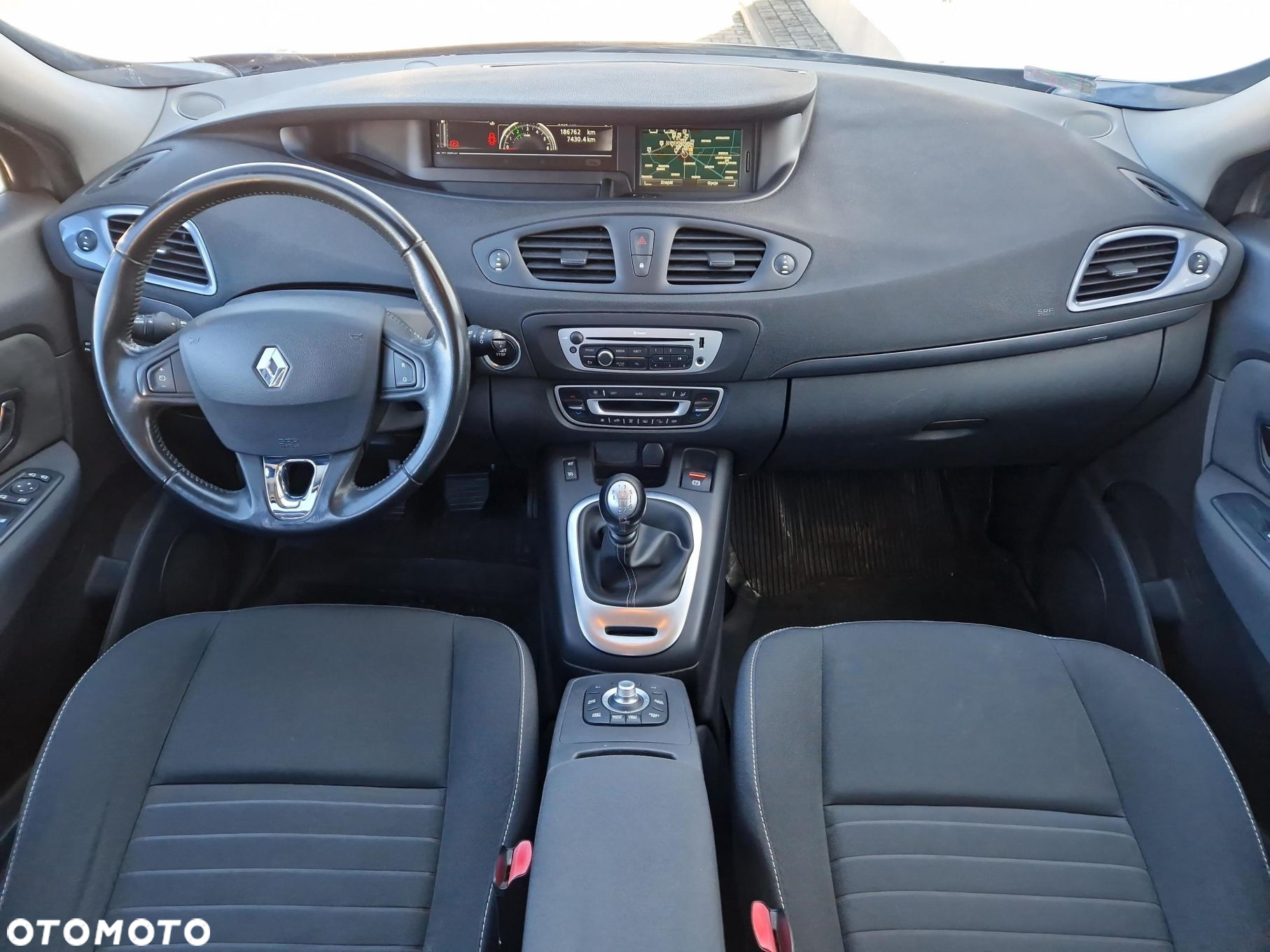 Renault Grand Scenic - 19