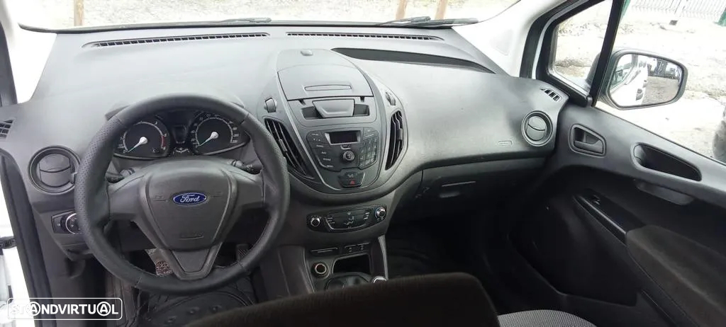Ford Tourneo Courier 1.5 TDCi Ambiente - 9