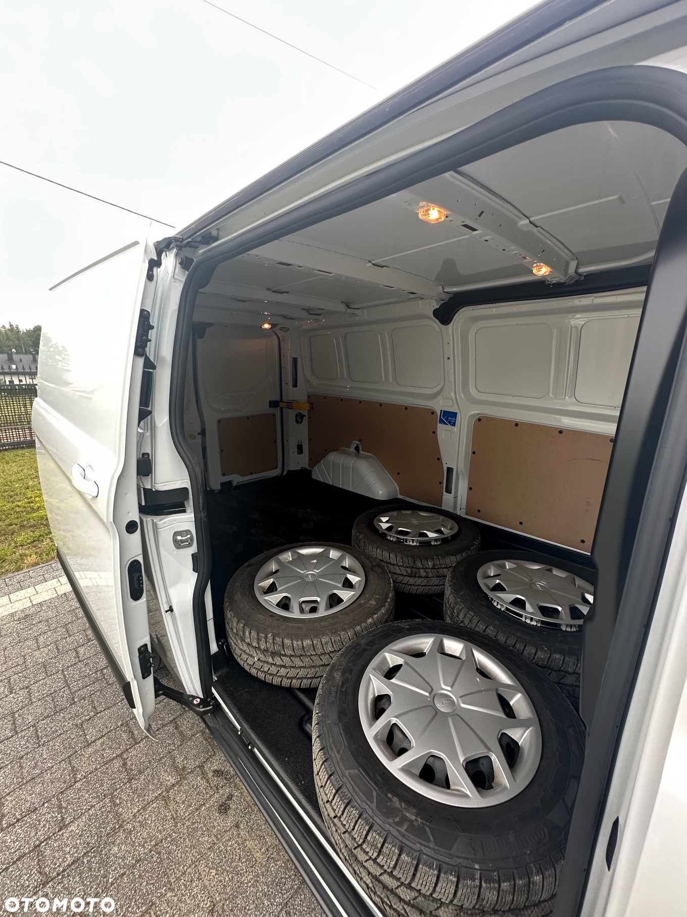 Ford Transit Custom Trail - 16