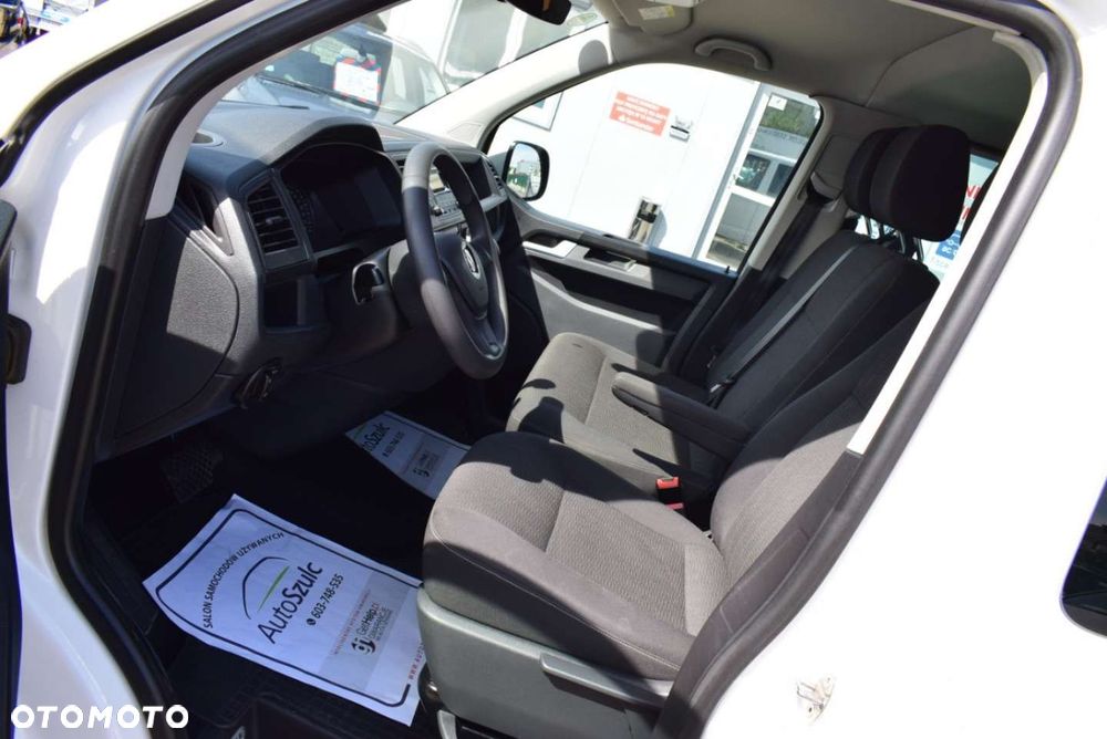 Volkswagen Caravelle - 17