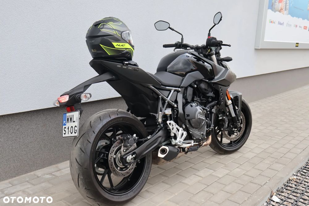 Suzuki GSX - 3