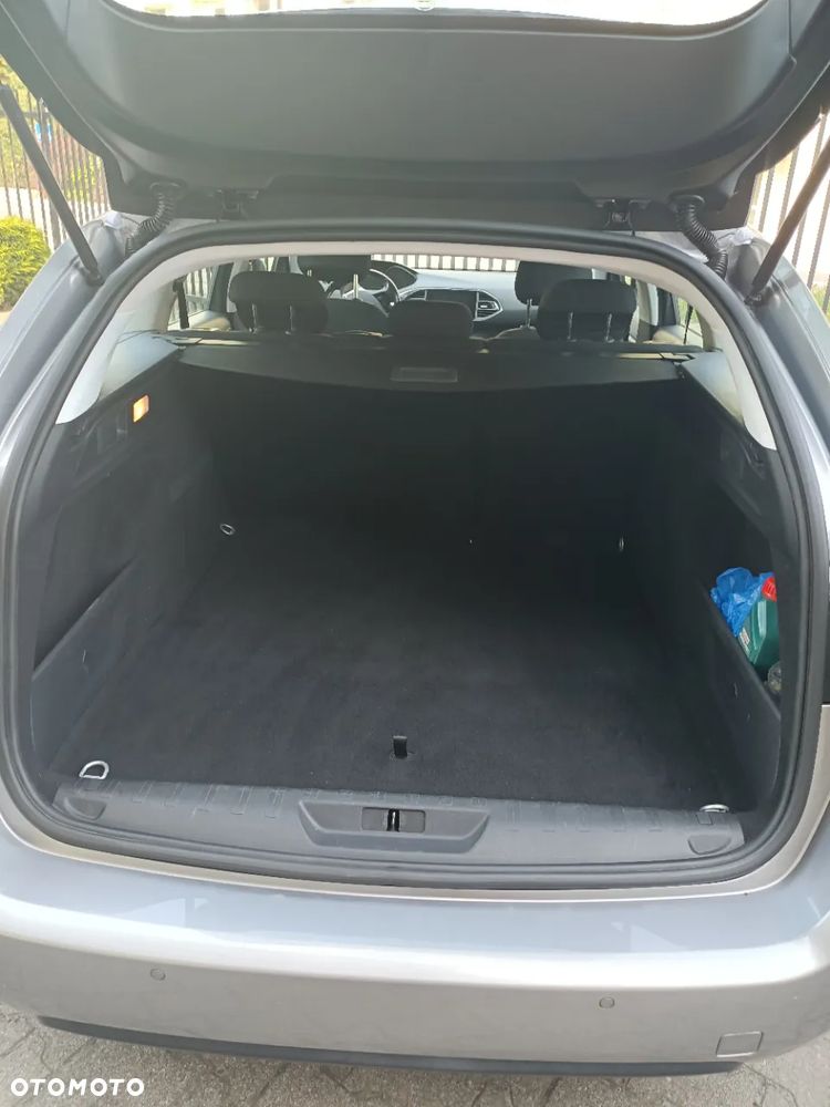 Peugeot 308 SW 1.2 PureTech Active S&S - 9