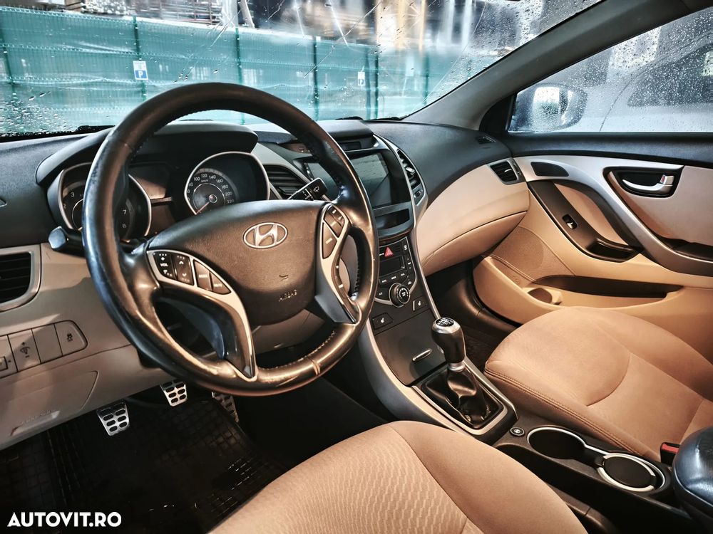 Hyundai Elantra 1.6 MPi Highway Heat+ - 4