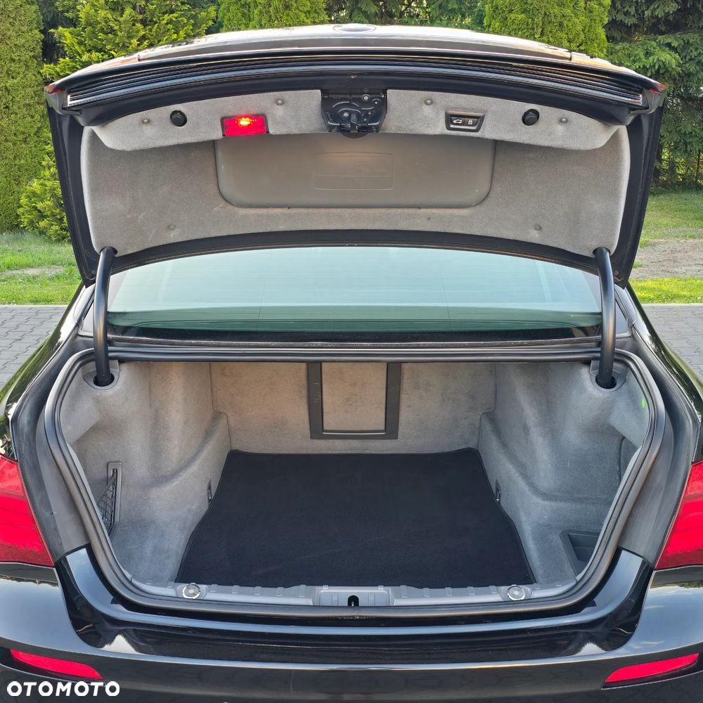 BMW Seria 7 740d xDrive - 17
