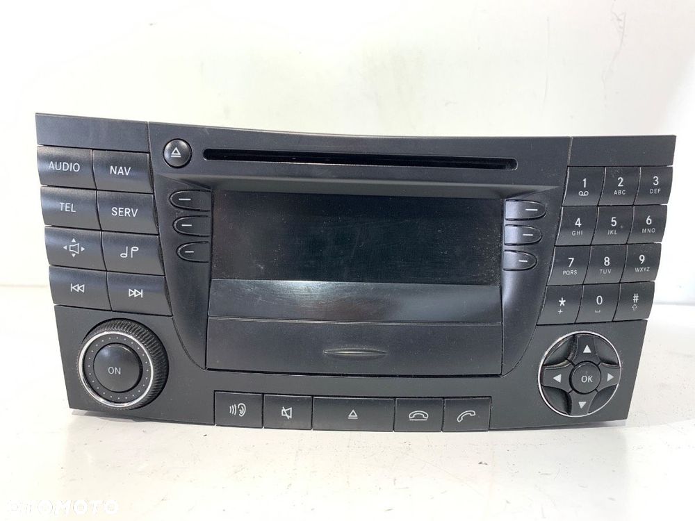 RADIO  MERCEDES-BENZ KLASA E (W211) 2002 - 2009 E 220 CDI (211.006) 110 kW [150 KM] olej napędowy - 1