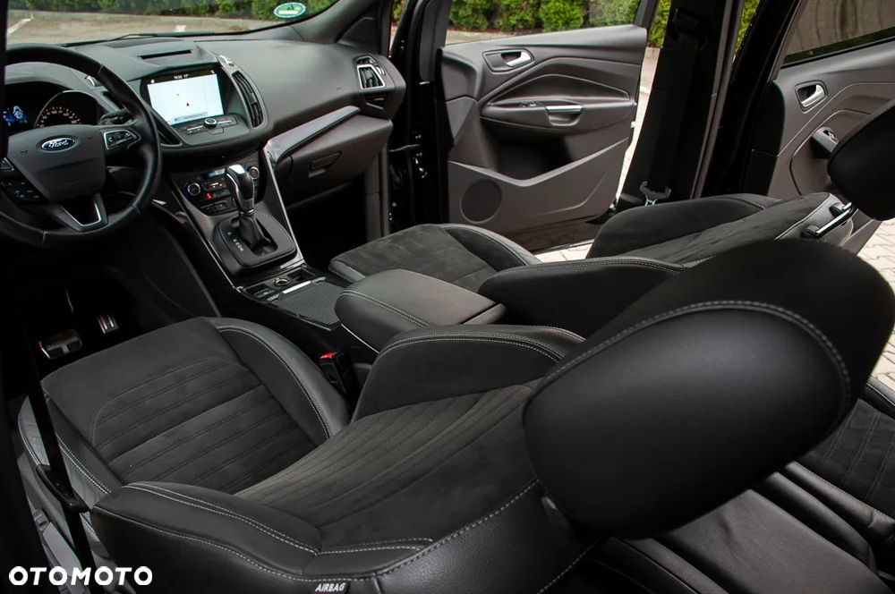 Ford Kuga 2.0 TDCi AWD ST-Line - 23