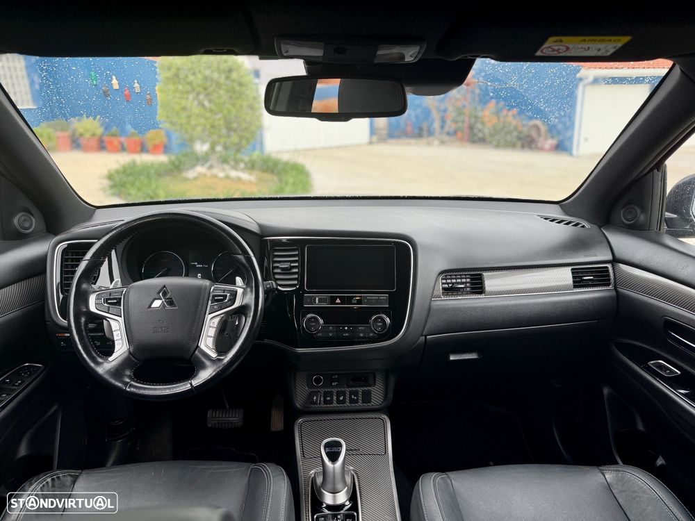 Mitsubishi Outlander - 9