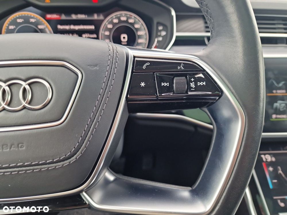 Audi A8 - 41