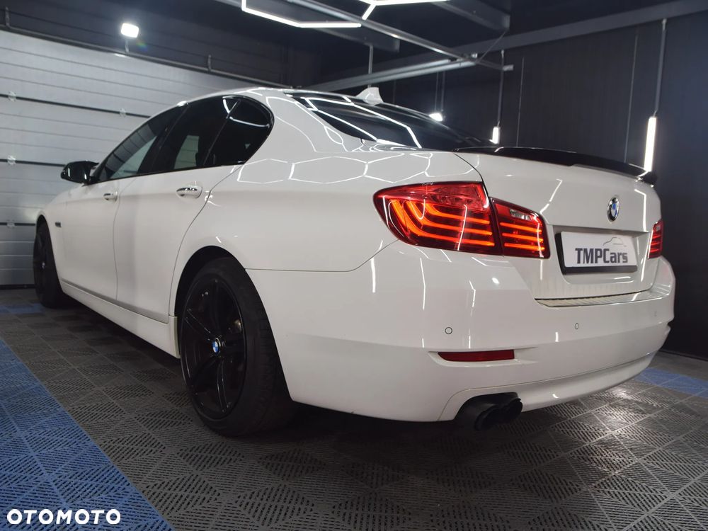 BMW Seria 5 525d xDrive - 2
