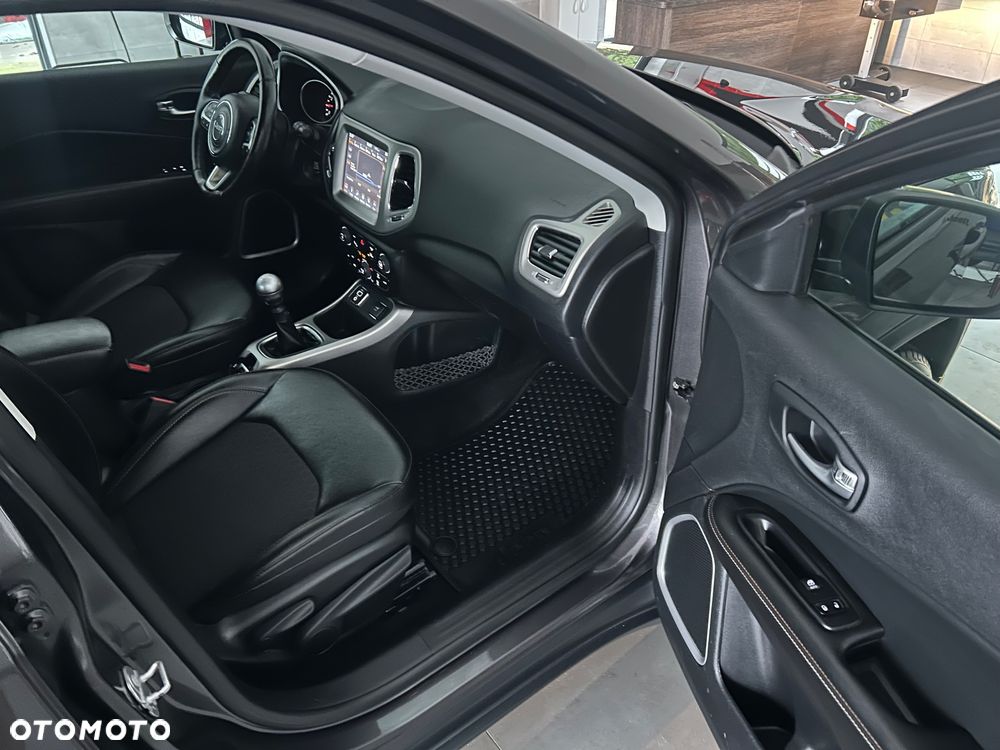 Jeep Compass 1.4 MultiAir Business Line - 28
