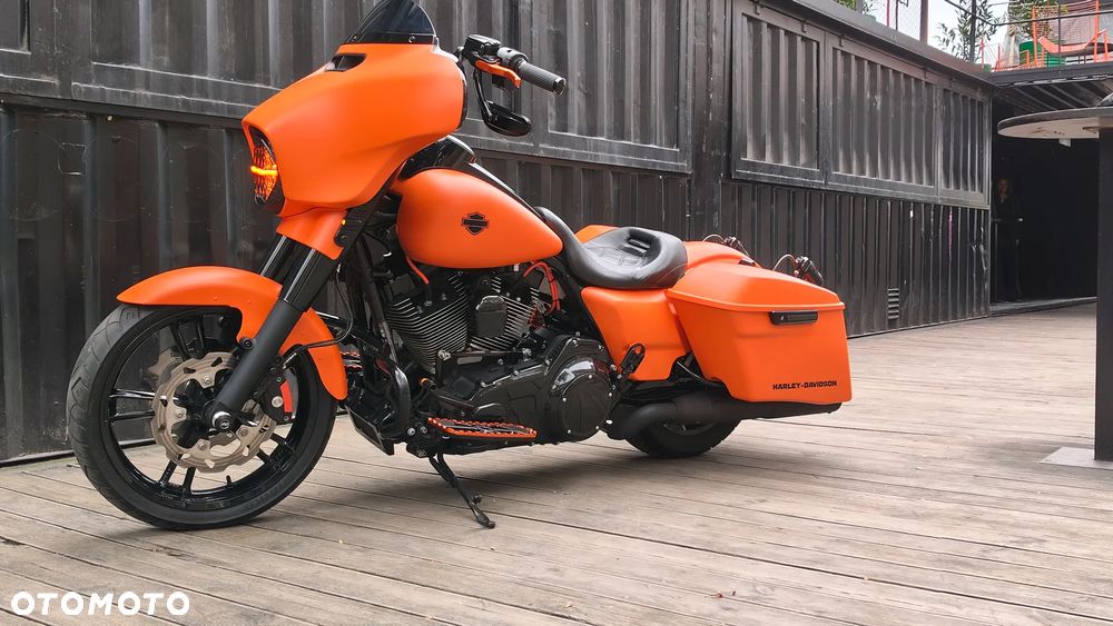 Harley-Davidson Touring Street Glide - 20