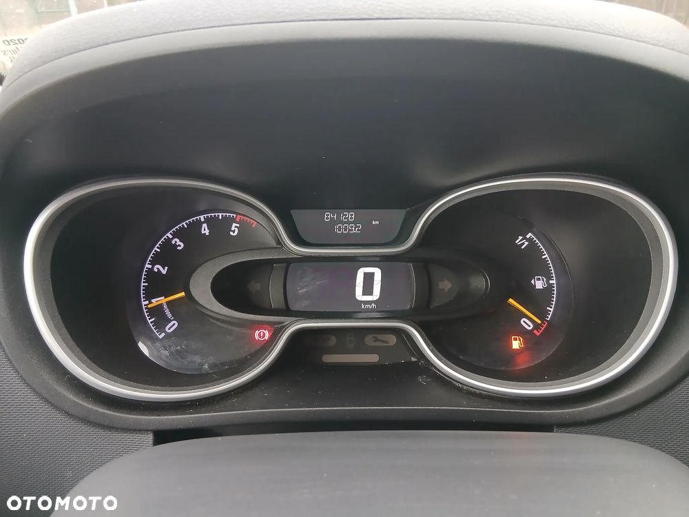 Opel Vivaro - 18