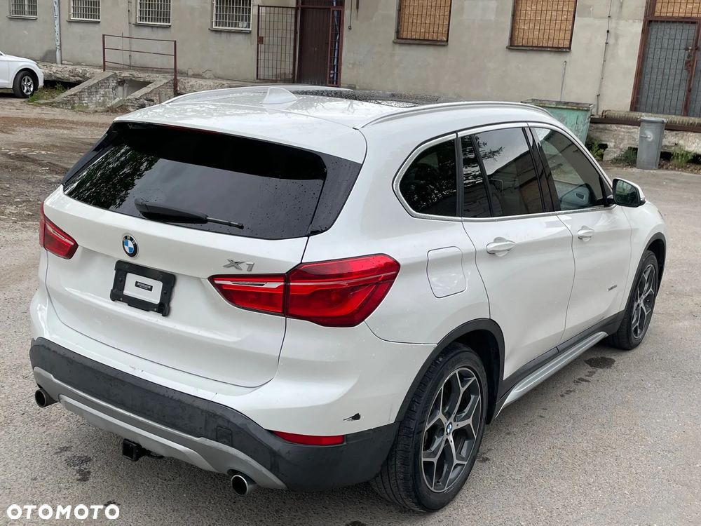 BMW X1 xDrive28i xLine - 8