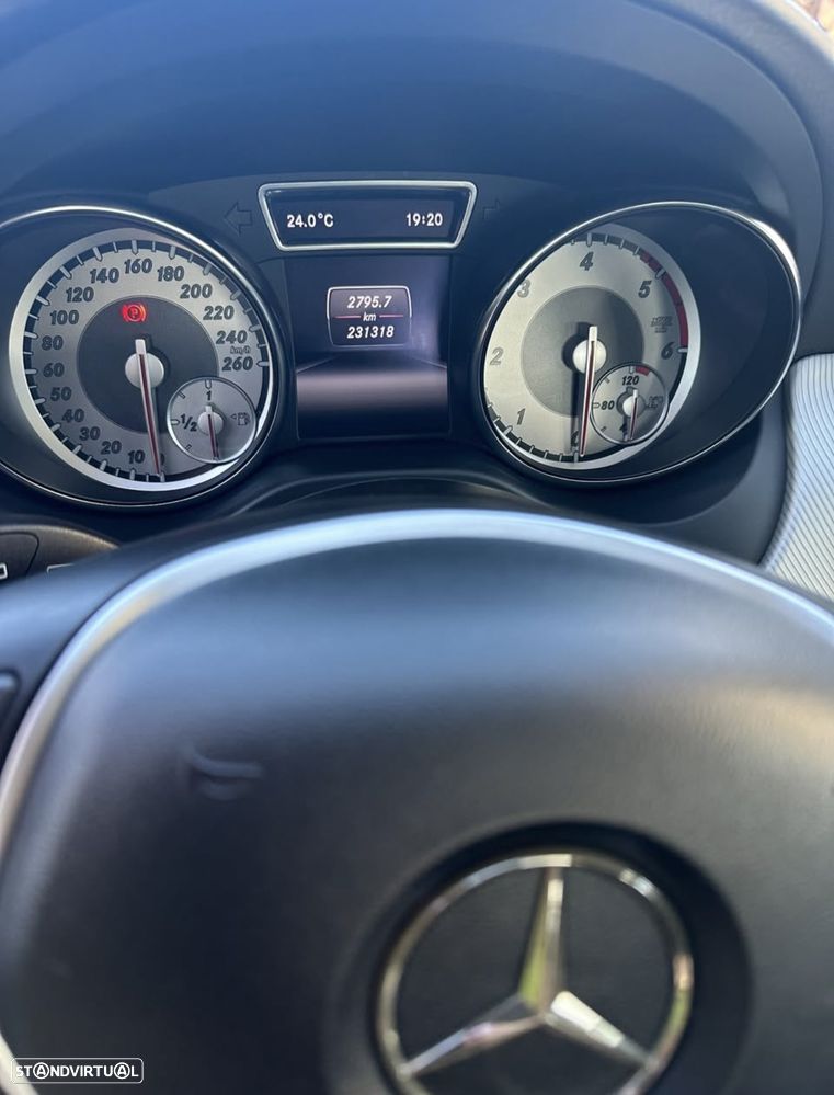 Mercedes-Benz GLA 180 CDI - 15