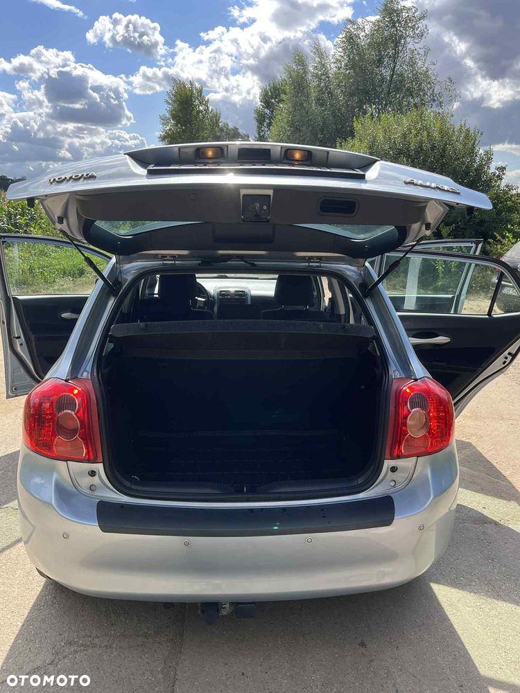 Toyota Auris 2.0 D-4D Sol - 19