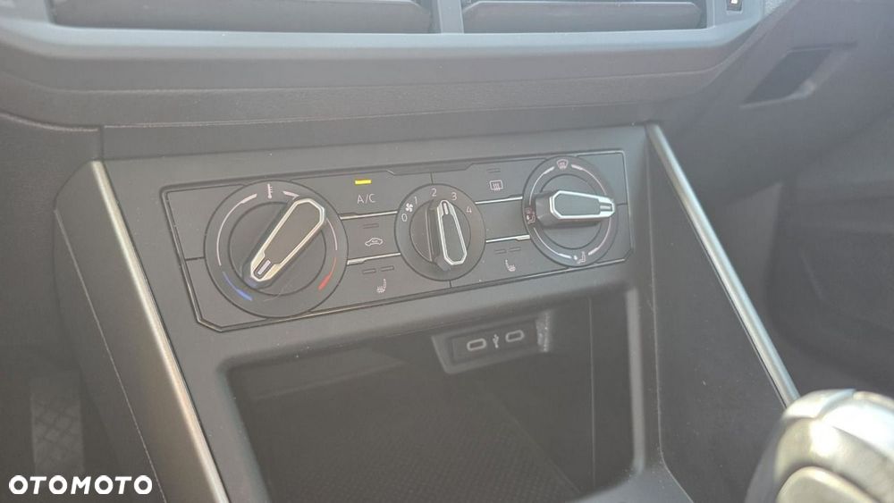 Volkswagen Polo - 16