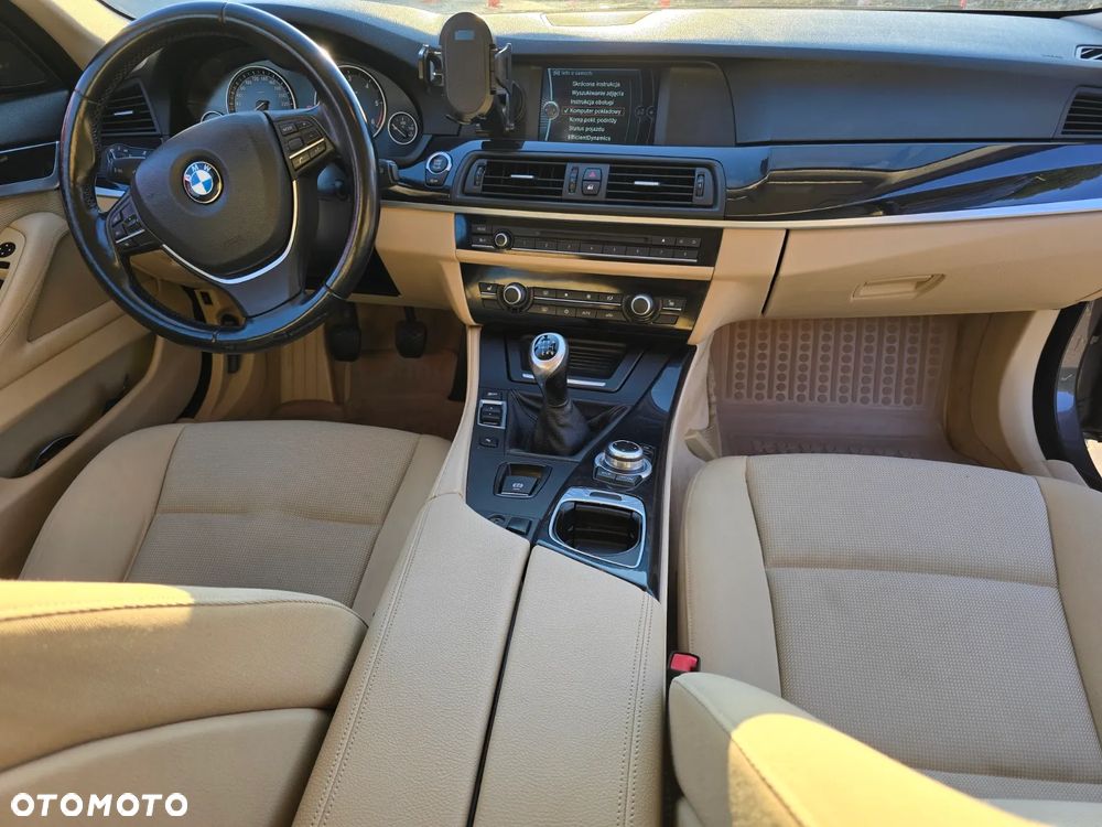 BMW Seria 5 520d - 7