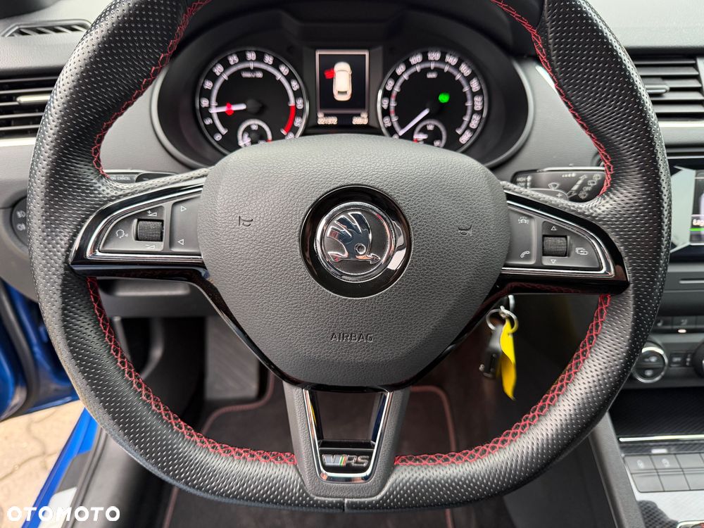 Skoda Octavia 2.0 TDI DSG RS - 35