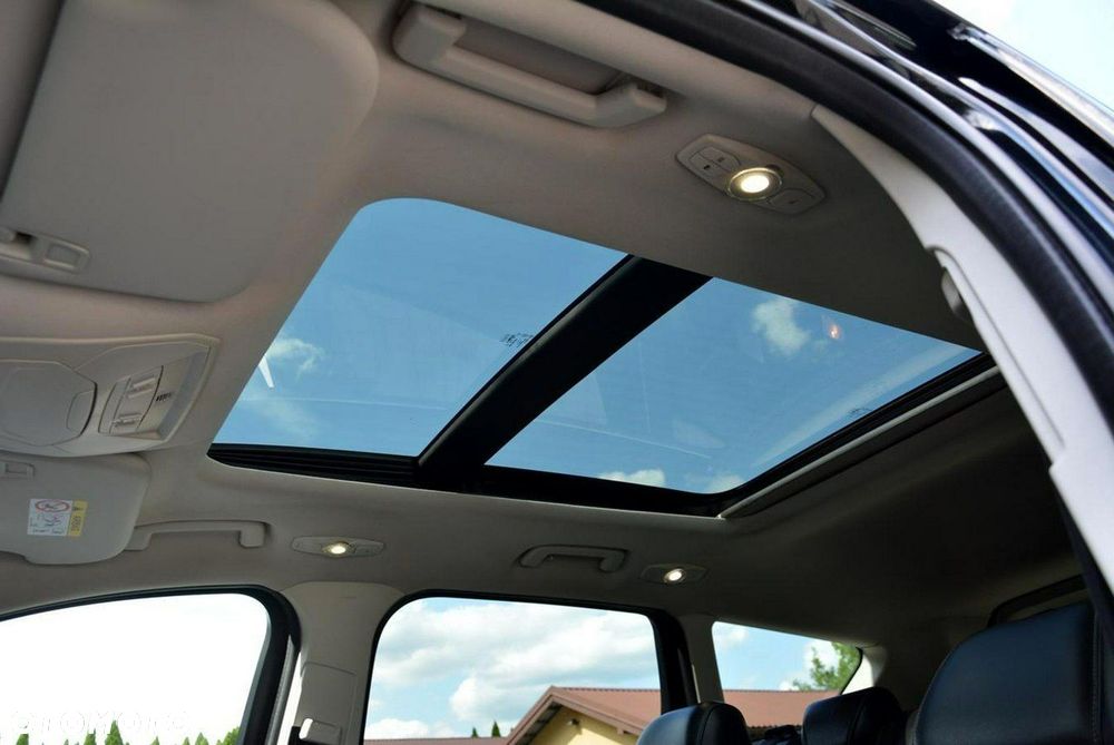 Ford Kuga 2.0 TDCi FWD Titanium - 30