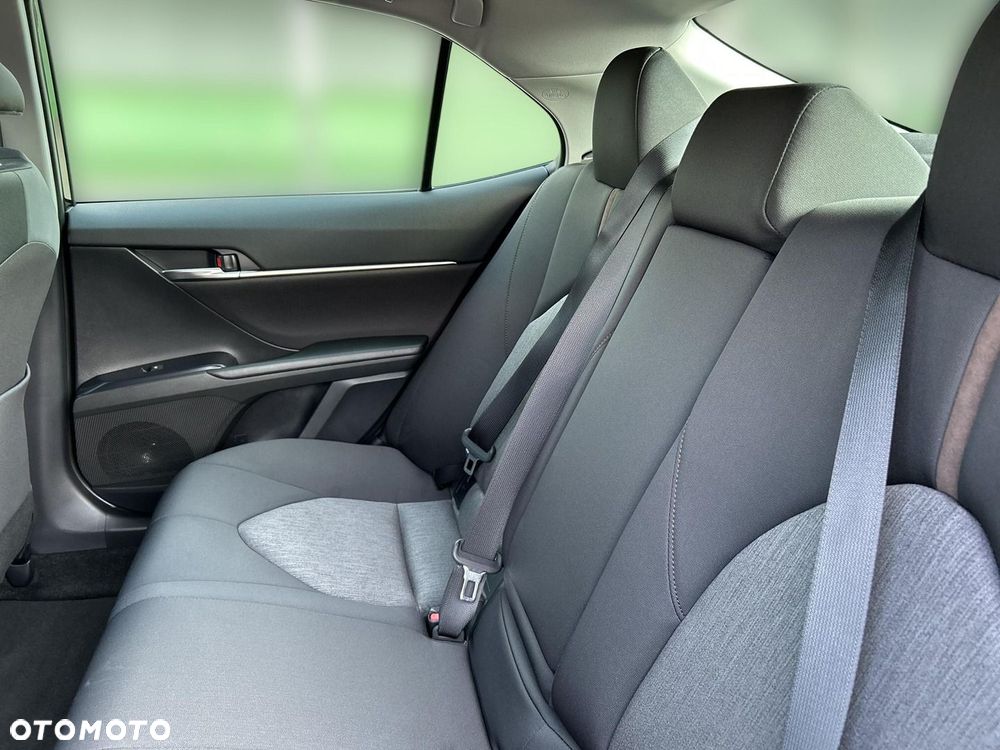 Toyota Camry 2.5 Hybrid Comfort CVT - 12