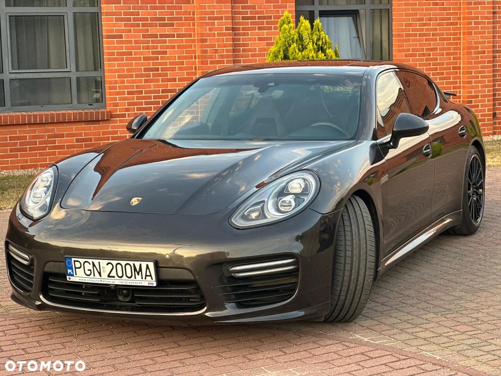 Porsche Panamera GTS - 8