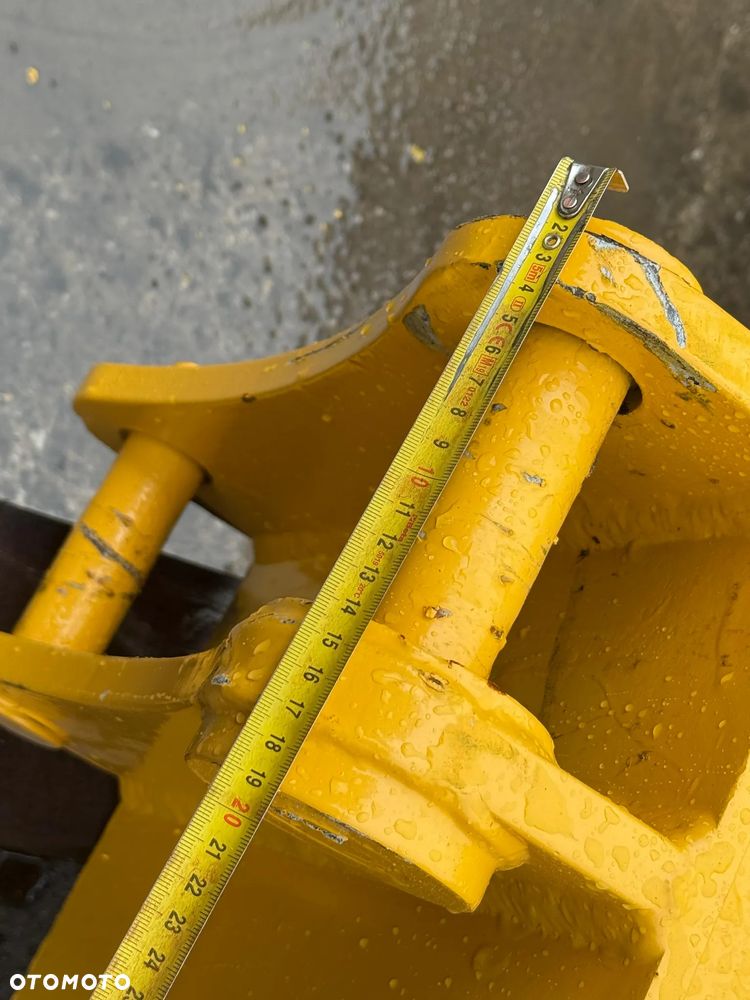 Caterpillar - 11