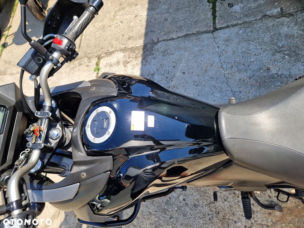 Suzuki V-STROM - 32