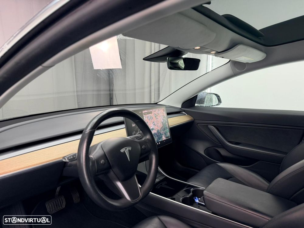 Tesla Model 3 Long-Range Dual Motor AWD - 16