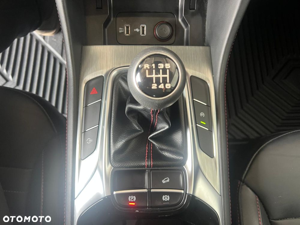 MG HS 1.5 T-GDI Exclusive - 27