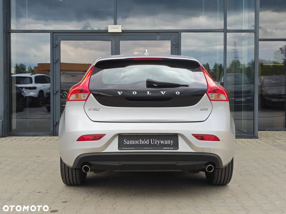 Volvo V40 D2 Drive-E Momentum - 4