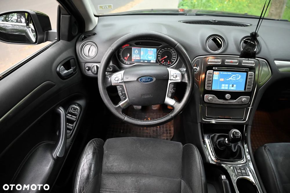 Ford Mondeo - 23