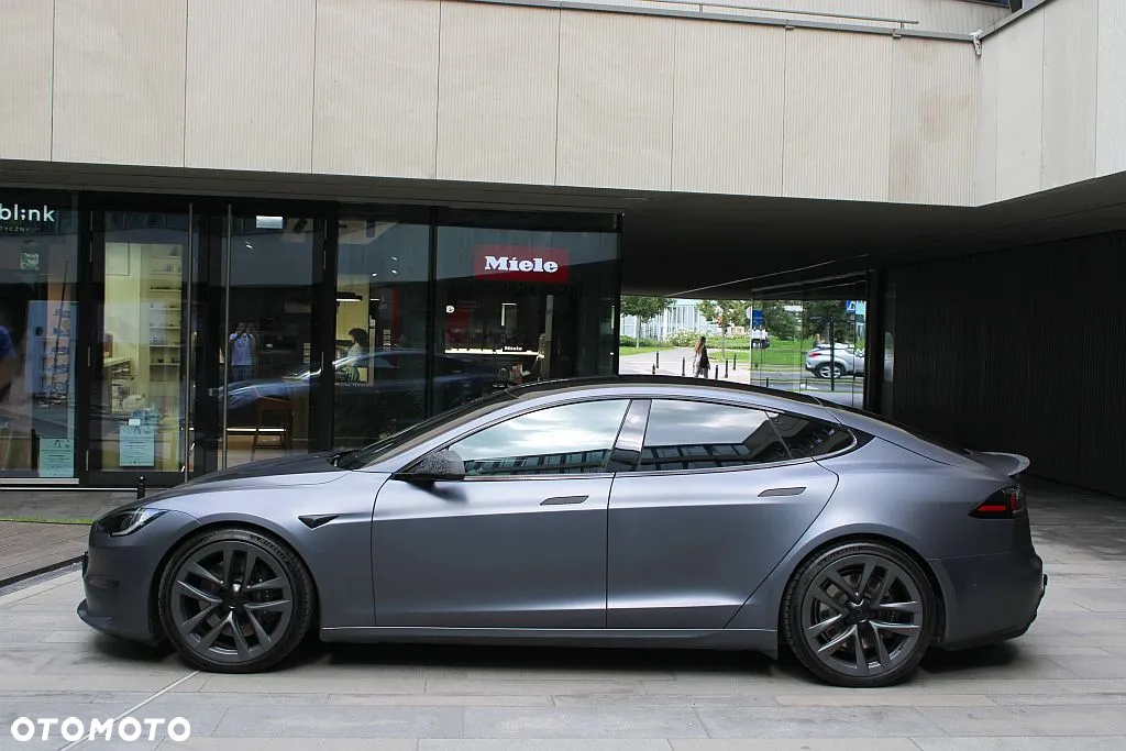 Tesla Model S Plaid - 5