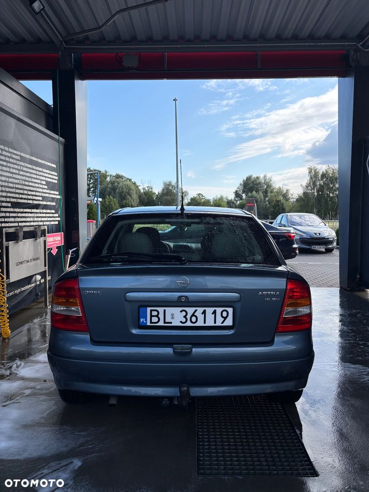 Opel Astra 1.6 16V 100 - 6