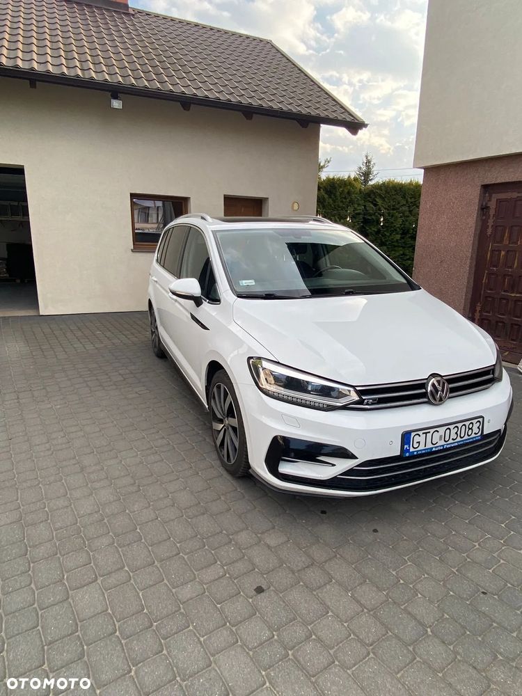 Volkswagen Touran - 1