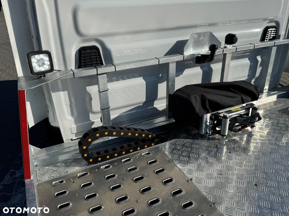 Iveco Daily 2022r ‼️72C18‼️3.0 NOWA Laweta Pomoc Drogowa Zarejestrowany jako Specjalny DMC 7200kg Salon Polska Niski Przebieg Autotransporter Sypialka - 33