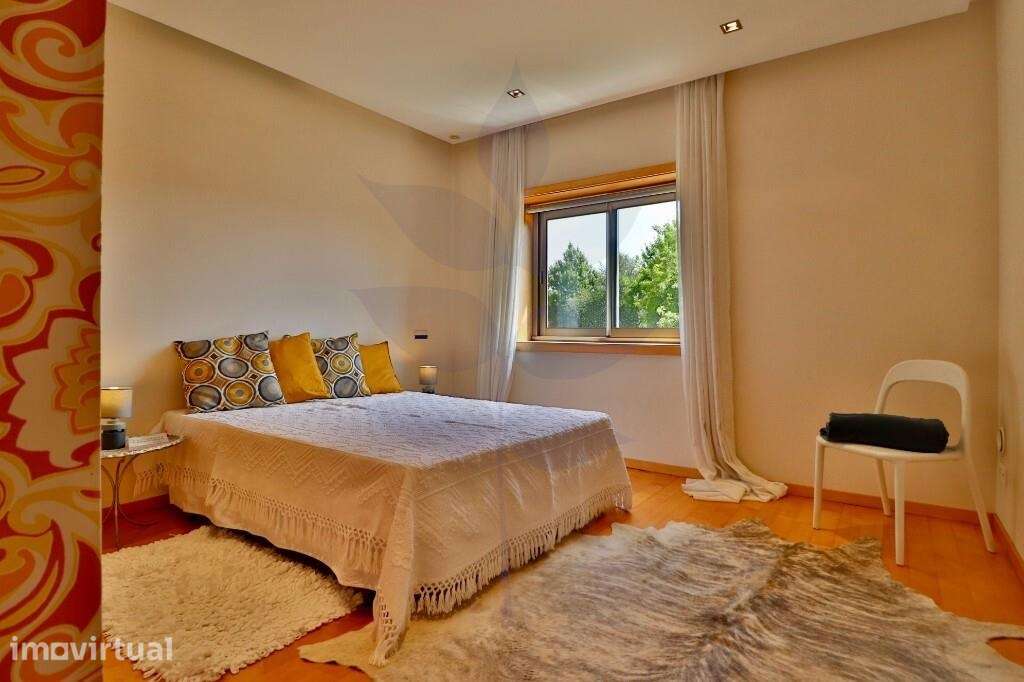 Moradia T4 Mobilada com 4.437 m2 de Terreno | Alvarães | Viana do Cast - Grande imagem: 5/60