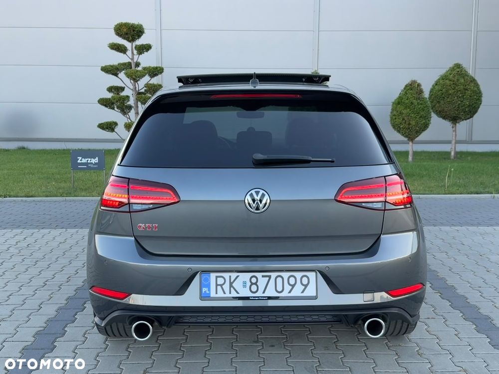Volkswagen Golf GTI (BlueMotion Technology) DSG Performance - 16