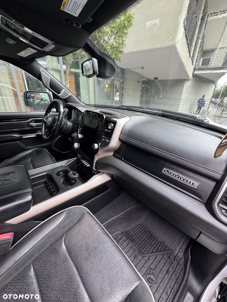 RAM 1500 Crew Cab Shortbed Laramie - 20