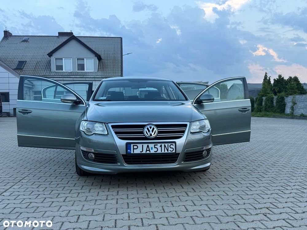 Volkswagen Passat 2.0 TDI Comfortline - 12