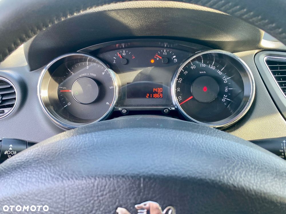 Peugeot 5008 2.0 HDi Active 7os - 21