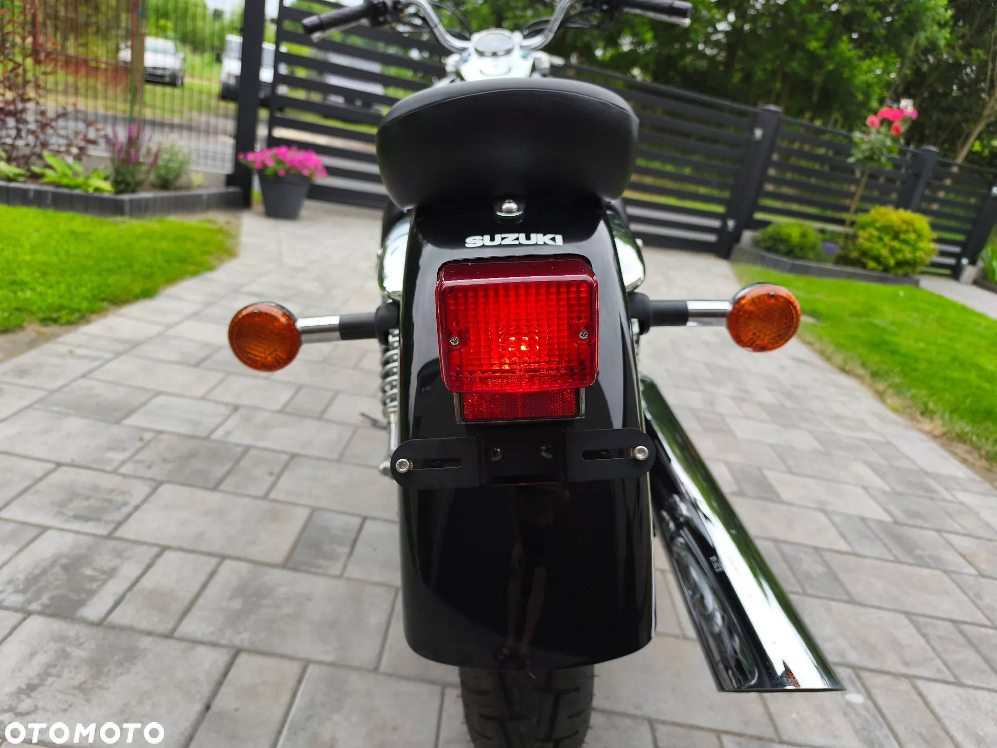 Suzuki Intruder - 17