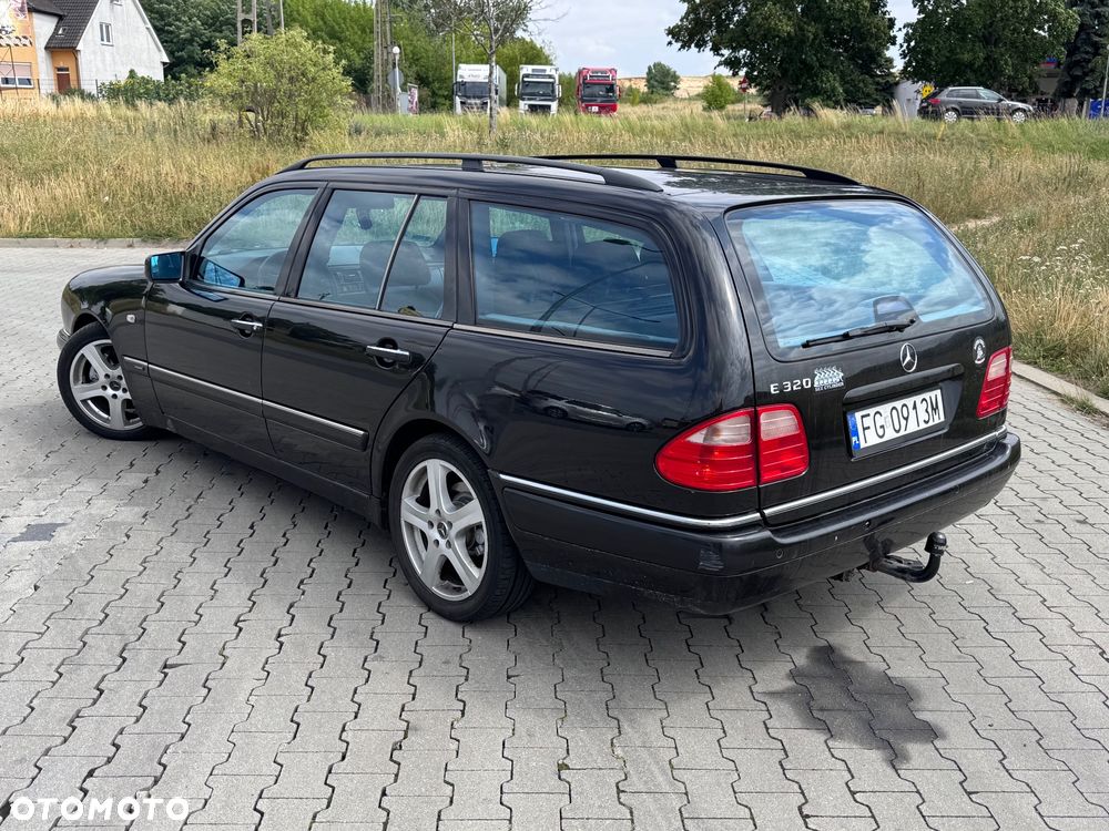 Mercedes-Benz Klasa E 320 T Avantgarde - 7