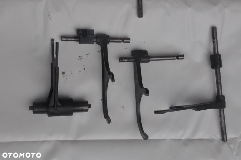 TARCZKI PRZESUWKA WIDEŁKI WAŁEK CASE JX 100 - 12