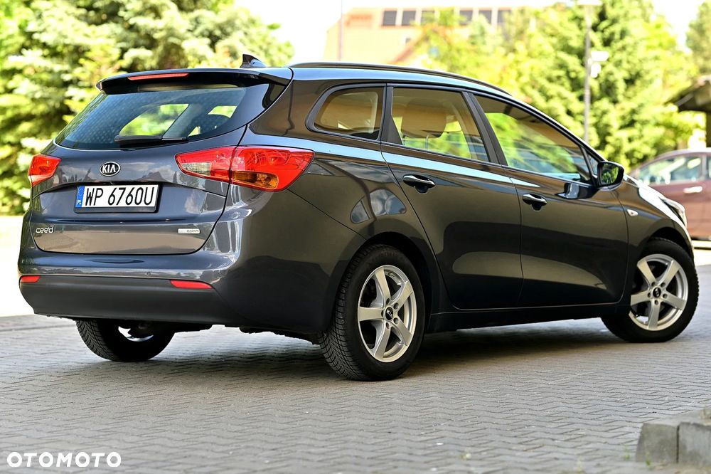 Kia Ceed 1.4 CVVT Dream Team Edition - 9