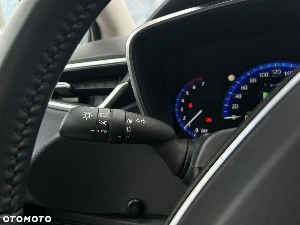 Toyota Corolla 1.8 Hybrid Comfort - 22