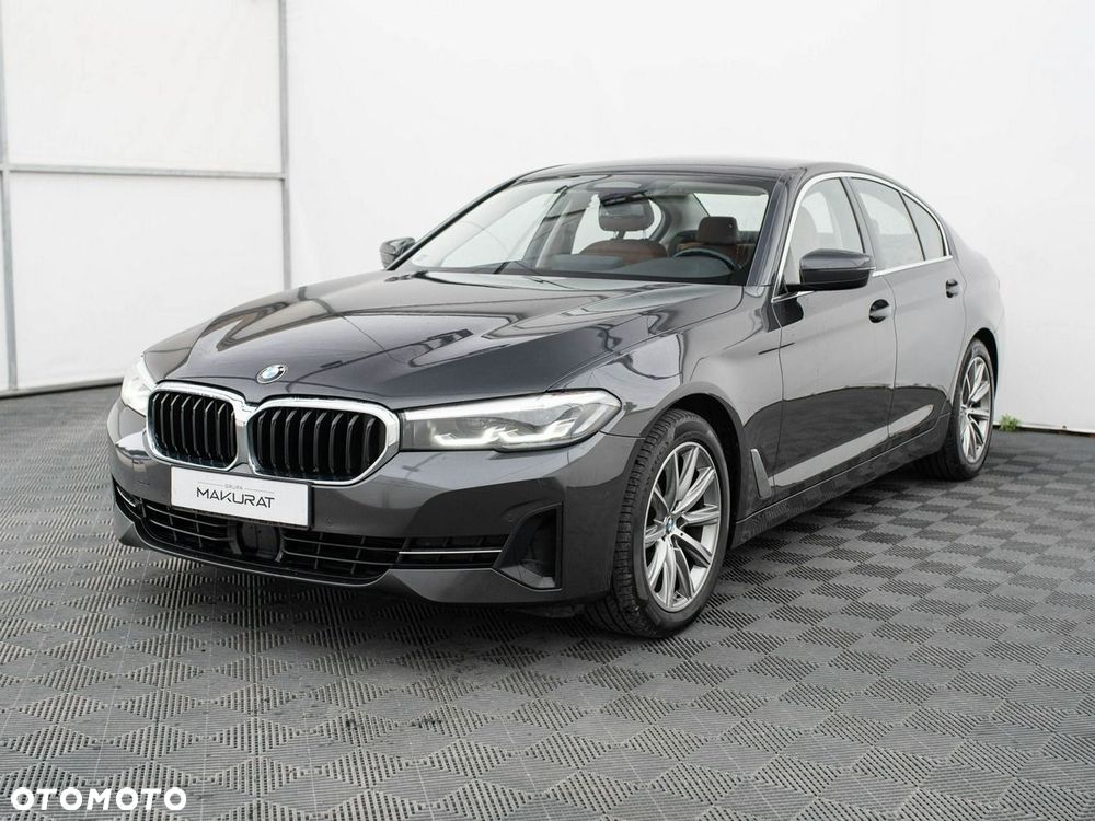 BMW 5 Series 2021 photo 2